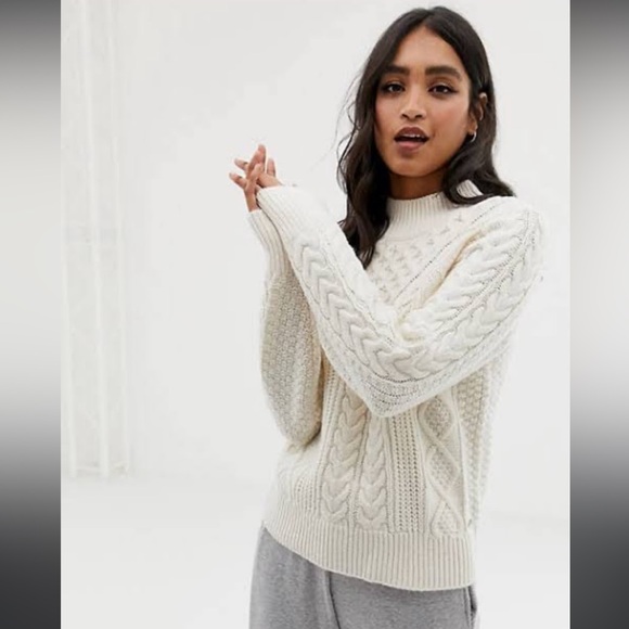 Abercrombie & Fitch Cream Cable Knit Sweater - Picture 5 of 7